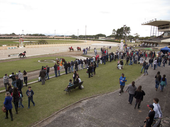 Jockey Club do Paraná, 515º reunião em 01/05/2017 Hipódromo do Tarumã